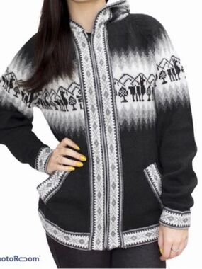 Hooded 100% Alpaca Wool Knitted Jacket